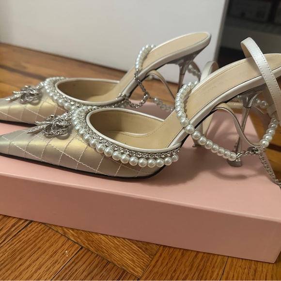 MACH & MACH Bow of Elizabeth Imitation Pearl Iridescent Pointed Toe Pump Size 40 - Picture 4 of 6